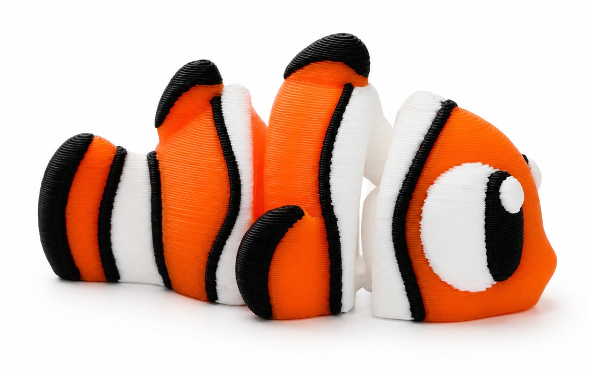 Kai the Clownfish - Mini Mate | 3D Printed Articulated Fish + Matching 3" Vinyl Sticker